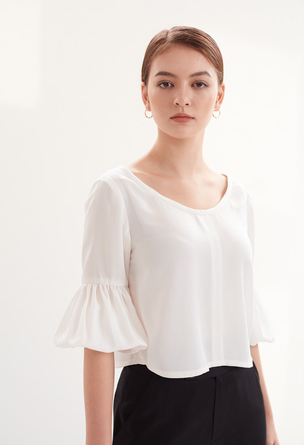 2-Way Puff Sleeved Top with Curved Hem